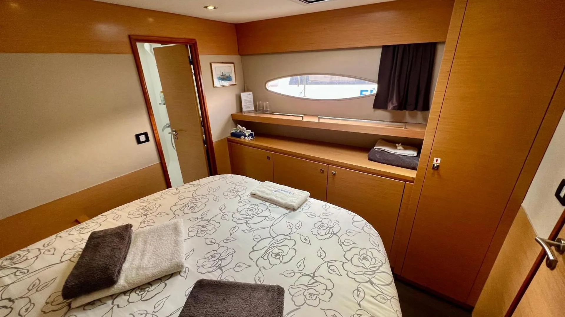 Bateau-hôtel Floatinn Boat-Bnb Genève
