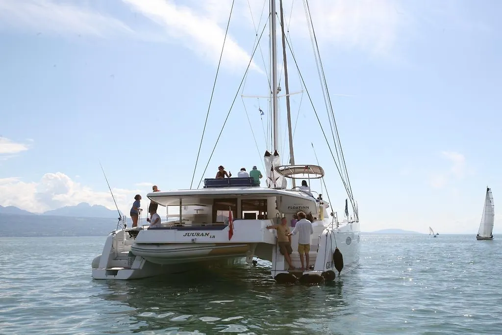 Floatinn Boat-Bnb Genève Bateau-hôtel