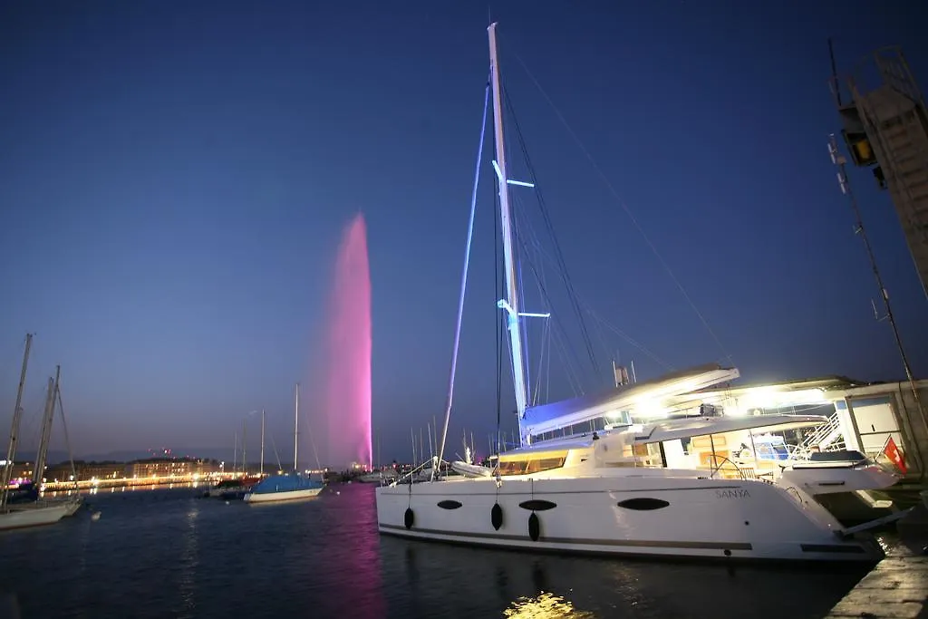 Bateau-hôtel Floatinn Boat-Bnb Genève
