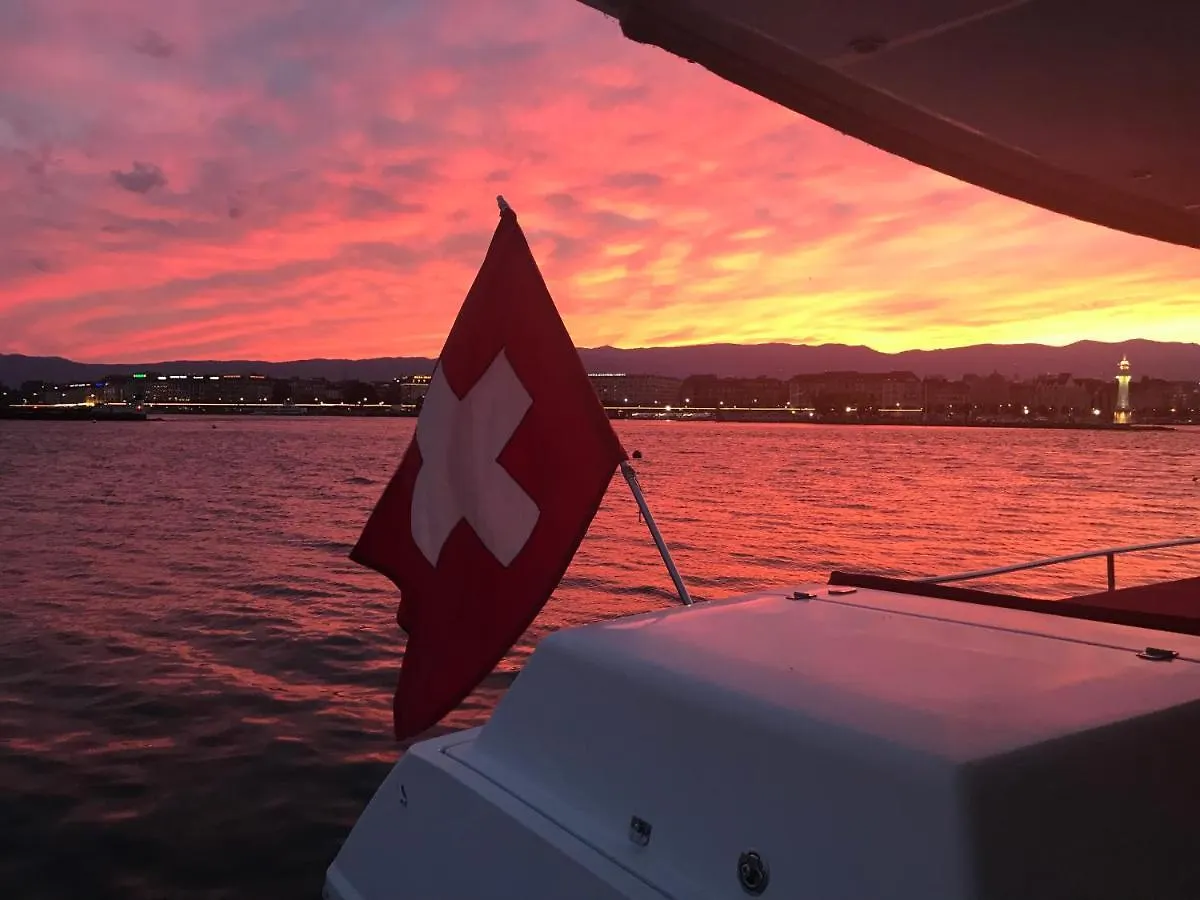 Floatinn Boat-Bnb Genève