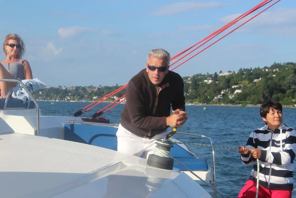 Floatinn Boat-Bnb Geneva Botel