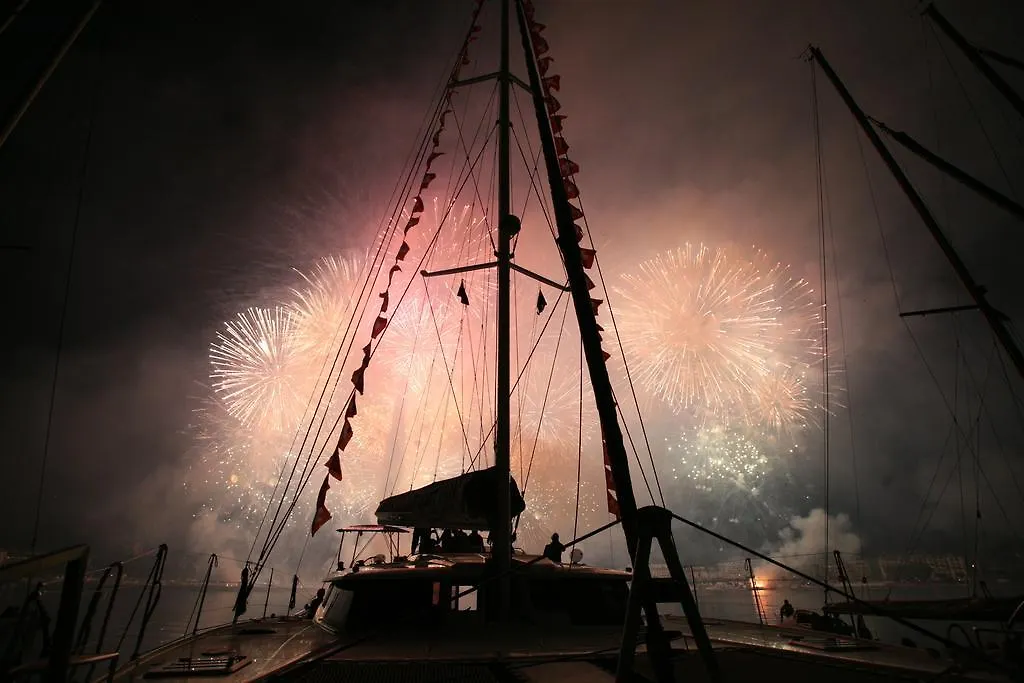Botel Floatinn Boat-Bnb Geneva